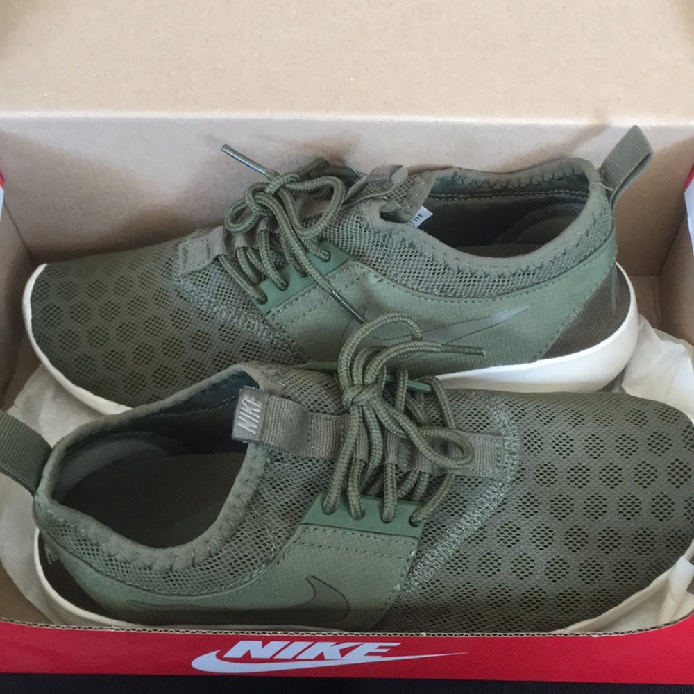 Women’s Nike Juvenate